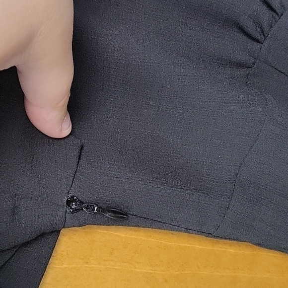 💚HP💚NWT J. ING Lightweight Black Puff Sleeve Mini Dress with Side Zip - Picture 6 of 11